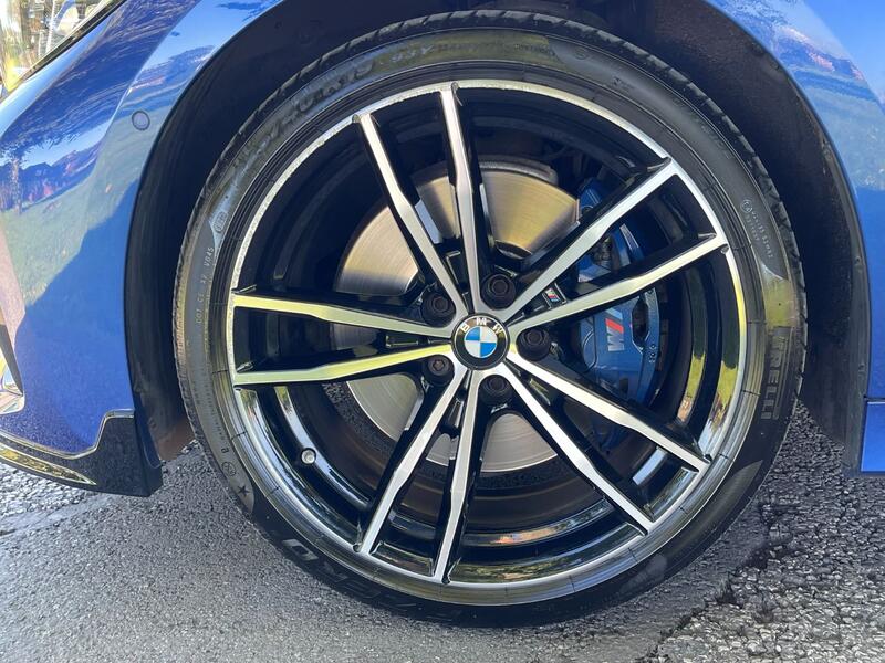 BMW 3 SERIES
