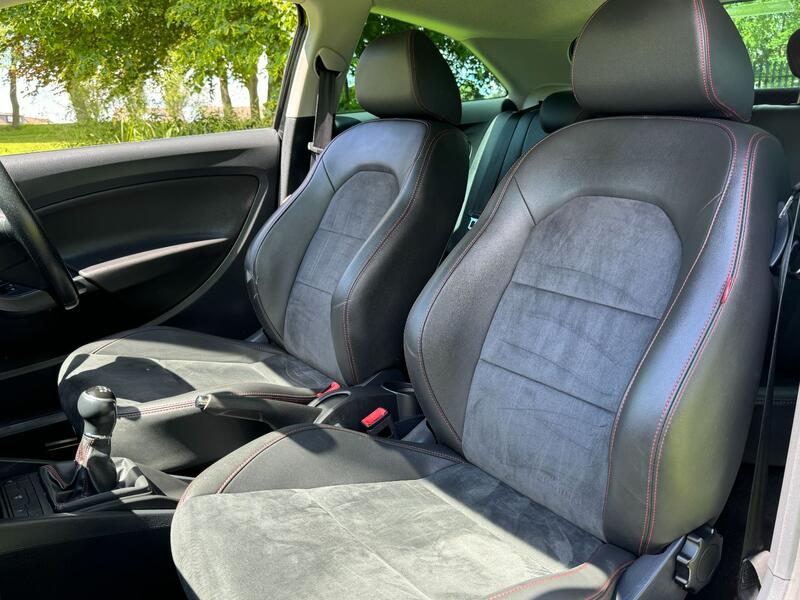 SEAT IBIZA