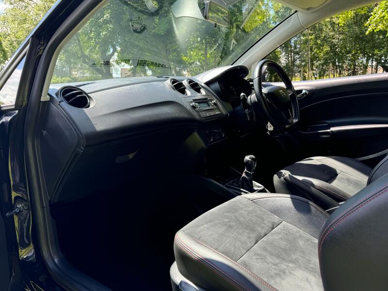 SEAT IBIZA