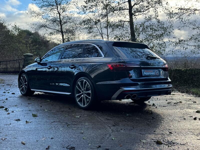 AUDI S4