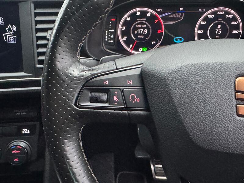 SEAT LEON