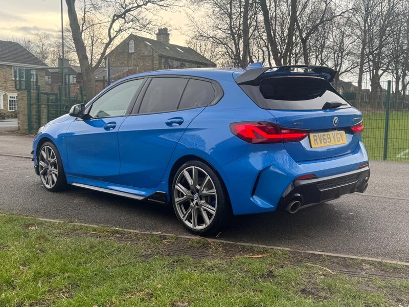 BMW 1 SERIES