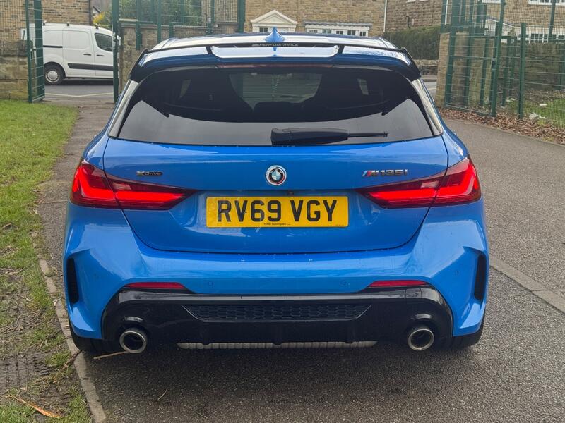 BMW 1 SERIES